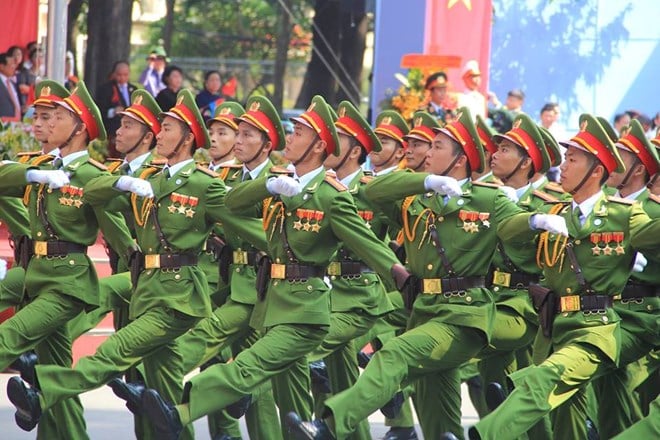 Khối nam sĩ quan Cảnh sát nhân dân.