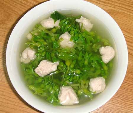 Cách nấu canh hoa thiên lý giò sống giải nhiệt mùa hè