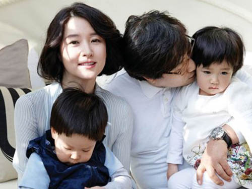 Lee Young Ae và doanh nhân Jung Ho Young bí mật kết hôn tại Hawaii vào năm 2009.