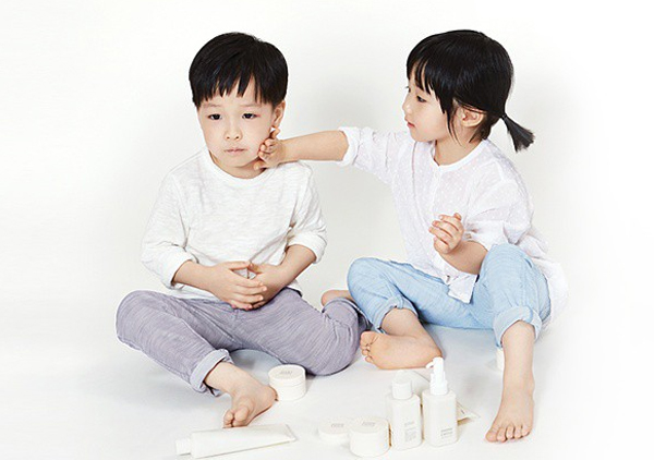 Sự hiện diện của hai thiên thần giúp cô thấy cuộc sống trở nên ý nghĩa.