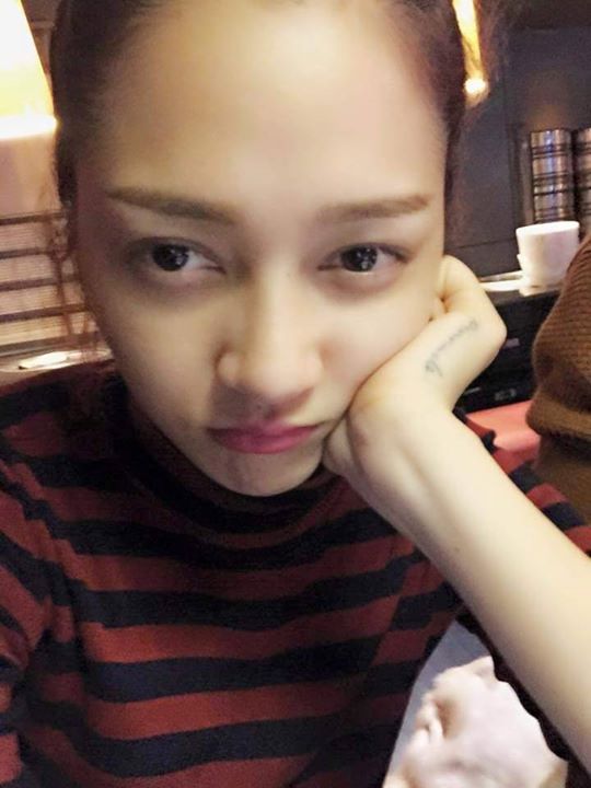 Dù để mặt mộc nhưng Bảo Anh vẫn khá dễ thương.