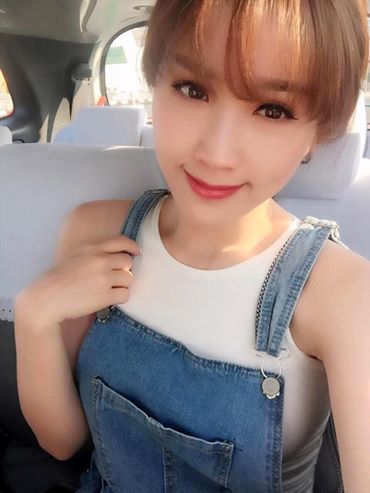 Bảo Thy tươi trẻ với Link Vào SHBET88 Mới Nhất mới. Sau thời gian ở ẩn, 'công chúa bong bóng' đã trở lại khá ấn tượng và xinh đẹp hơn.