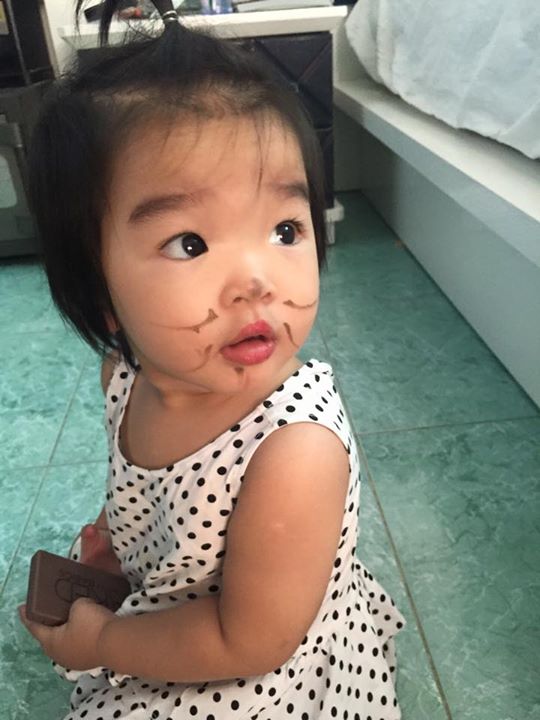 Siêu mẫu Xuân Lan hào hứng khoe ảnh bé Thỏ 'mặt mèo'.