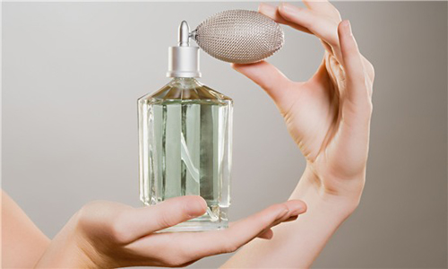 2 cách tự chế nước hoa 