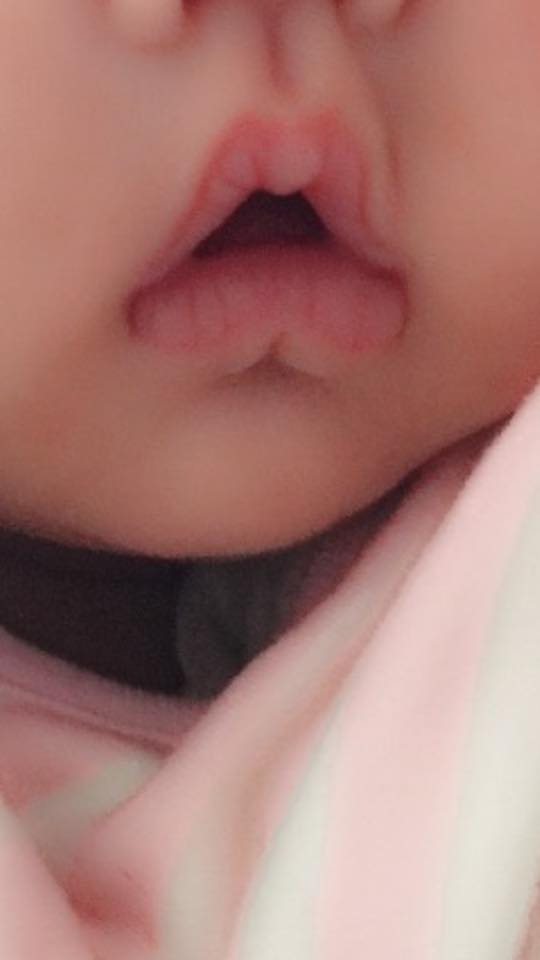 Maya khoe con gái sở hữu đôi môi như 'mỏ chim non' rất dễ thương