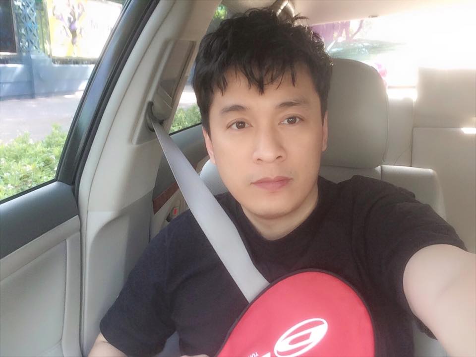 Lam Trường bơ phờ đi... tập thể dục.