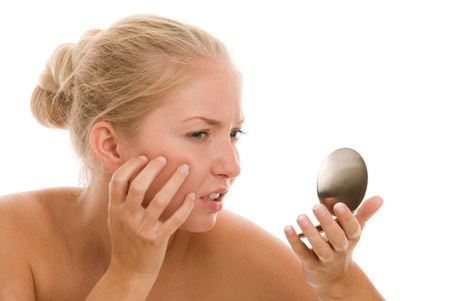 6 lỗi làm đẹp của chị em khiến đàn ông sợ chết khiếp