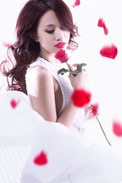 Sau những sóng gió trong hôn nhân, hiện tại Vân Hugo đã vượt qua được thời gian khủng hoảng để xây dựng Shbet16 chơi game trực tuyến của bà mẹ đơn thân vui vẻ.