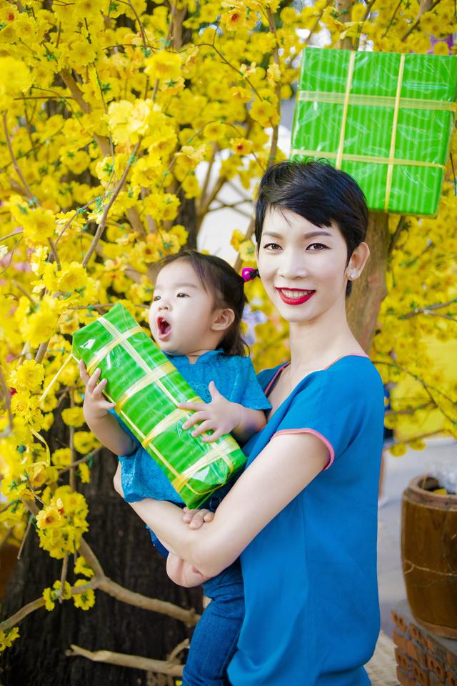 Nụ cười tỏa sáng luôn thường trực trên môi.