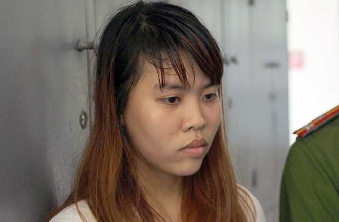 Nữ sinh 18 tuổi giết người tình của mẹ khai gì?
