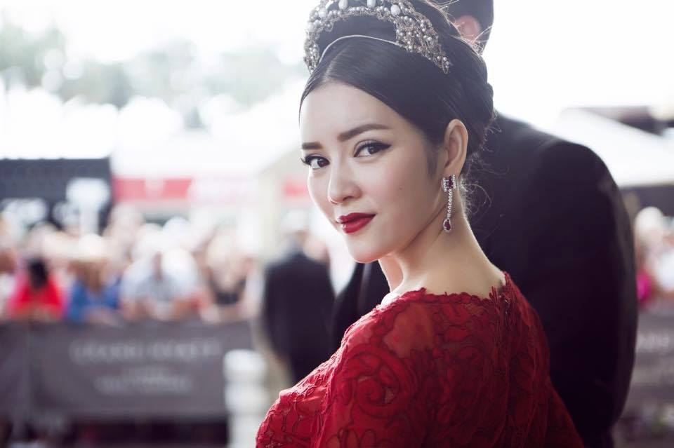 Lý Nhã Kỳ khoe