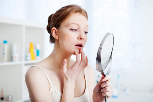 Mẹo trị mụn ở từng vị trí trên khuôn mặt