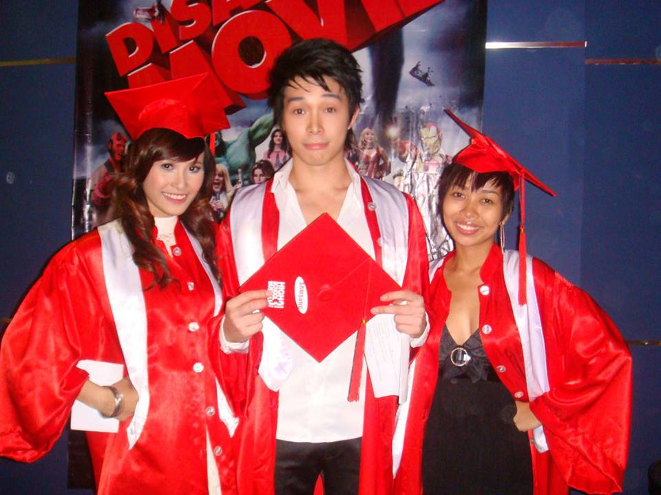 Nathan Lee khoe ảnh anh, Đông Nhi và Thảo Trang  xì teen vào năm 2008.