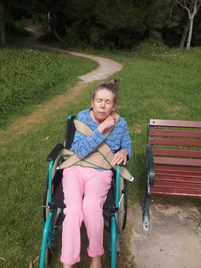 Cô Jacquie Heath, 58 tuổi (sống tại Sydney, Australia) mắc phải căn bệnh có tên Hội chứng Pick’s Disease từ cách đây 10 năm.