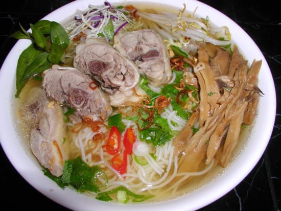Cách nấu bún măng vịt thơm ngon ông xã khen hoài