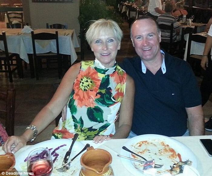 Helen Butchart, 54 tuổi, từ Lochgelly, Fife, sau một lần đến nha sỹ khám bệnh và phát hiện một khối u phía trong mặt. Cô đã được điều trị bằng kháng sinh và loại bỏ 3 chiếc răng.