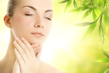 Làm sao để hạn chế da bị bắt nắng ngày hè?