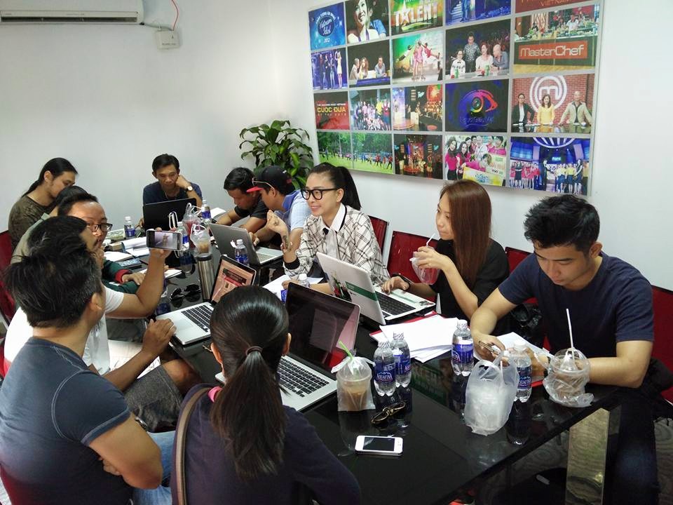 Ngô Thanh Vân bận bịu với lịch họp dày đặc, trước khi bắt đầu quay những cảnh đầu tiên của bộ phim mới mà cô là nhà sản xuất.