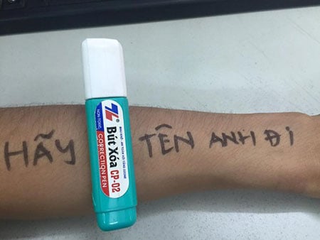 Hãy xóa tên anh đi.