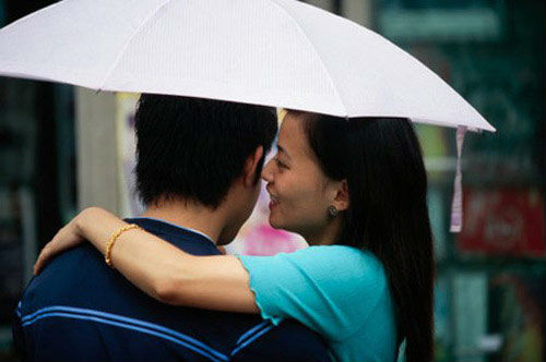 Vợ cặp bồ vì không thể “ngủ chay”