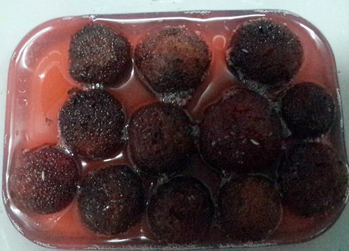 Phát hoảng giòi bò lúc nhúc trong quả thanh mai ngâm