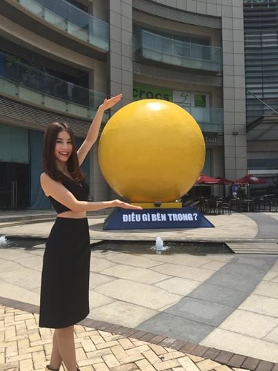 Diễm My dành ngày cuối tuần để đi chơi.