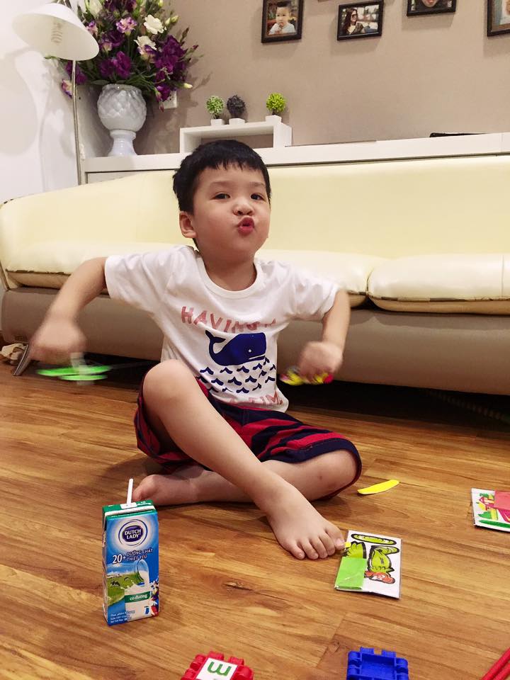 Tuy nhiên, cuối cùng sau một thời gian ngắn thì hôn nhân cũng tan vỡ và Đan Lê lại bất ngờ lên xe hoa lần hai với đạo diễn Khải Anh vào năm 2011.