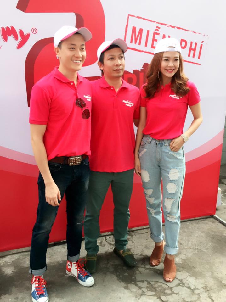 Minh Hằng và Lương Mạnh Hải tham gia một event vào sáng chủ nhật.