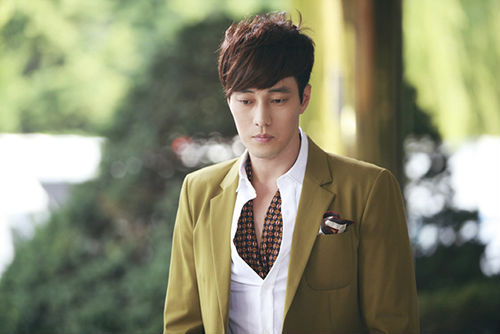 Cô thư ký tung clip