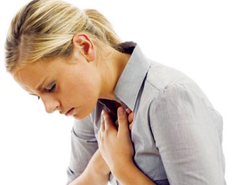Có những cơn đau thắt ngực không thường xuyên, thời gian ngắn, tự mất không cần điều trị nhưng lại có thể tái diễn bất cứ lúc nào.