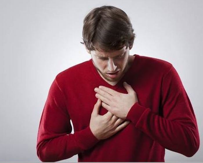 Cơn đau thường xuất hiện khi gắng sức và giảm khi nghỉ, khó thở có thể kèm hoặc không kèm với tức ngực, có thể đau hoặc tức lan ra 1 hay 2 bên cánh tay, hướng ra sau lưng, lên cổ, hàm, thậm chí ở vùng Shbet123 Link Vào ShBet Mới Nhất.