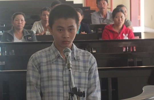 Nói dối mẹ để vào nhà nghỉ với bạn trai, thiếu nữ bị xâm hại