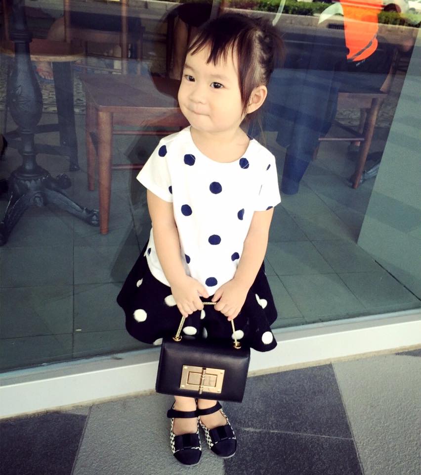 Cô bé Cherry ngày càng điệu đà và xinh xắn.