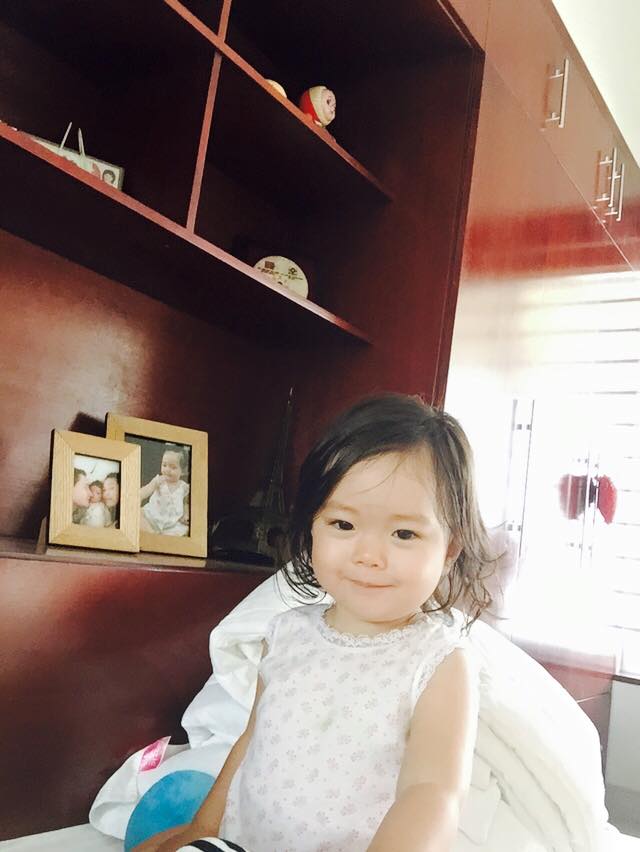 Càng lớn, con gái Đoan Trang trông càng đáng yêu.