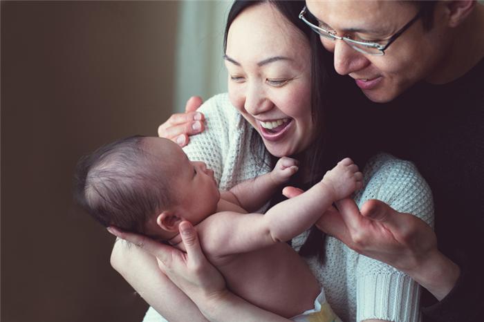 18 điều đại kỵ khi đến thăm trẻ sơ sinh