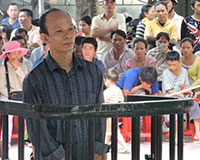 Nảy sinh ý định giết vợ rồi tự tử vì ghen tuông