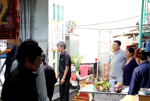 TP.HCM: Chồng cầm kéo đâm chết vợ lúc rạng sáng