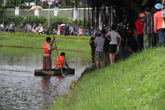 Bàng hoàng phát hiện thi thể người phụ nữ nổi trên hồ
