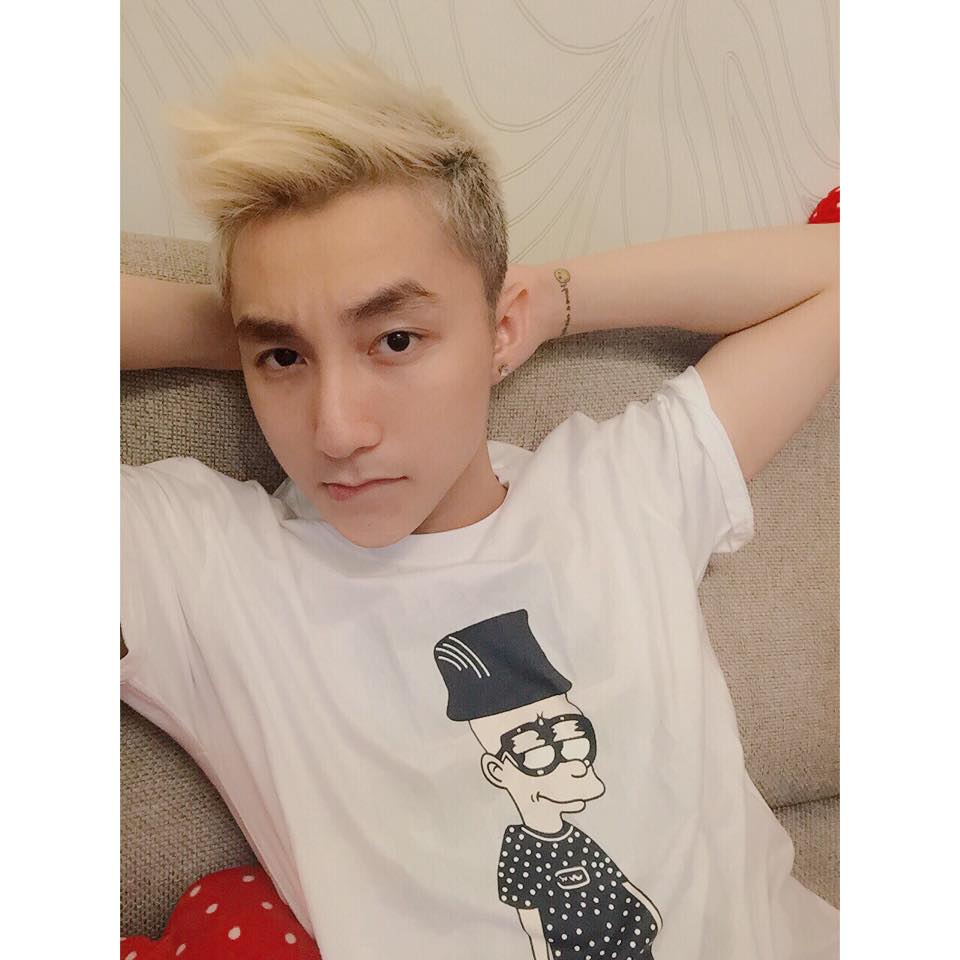 Sơn Tùng khoe vẻ đẹp trai với Link Vào SHBET88 Mới Nhất mới.