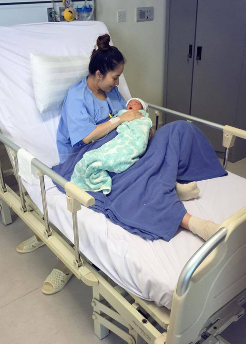 Những hình ảnh cận cảnh con trai của Khánh Thi và Phan Hiển