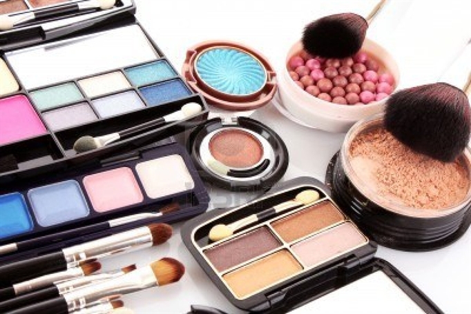 Sự tàn phá Mừng SHBET phiên bản mới 2025 của mỹ phẩm có chứa Corticoid