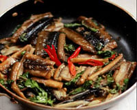 Thơm nức mũi với 2 món lươn xào ngon ngất ngây
