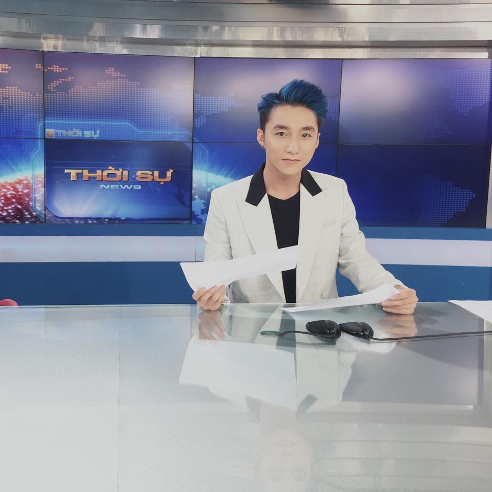 Sơn Tùng bị 'ném đá' dữ dội vì khoe tóc nhuộm xanh trên sóng truyền hình.