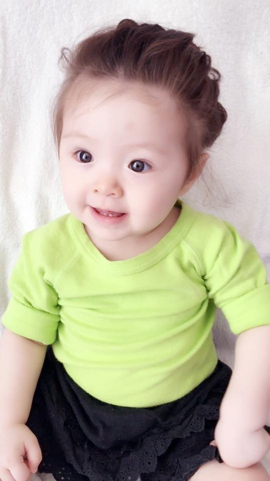 Người hâm mộ được ngắm nhìn cô bé đang lớn lên từng ngày