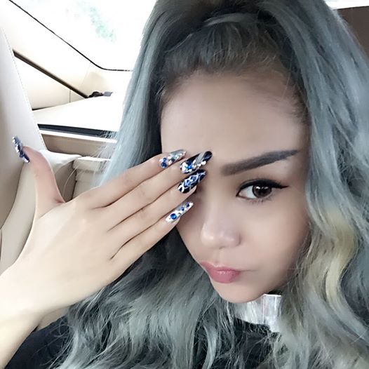 Minh Hằng làm 'siêu nhân biến hình'.