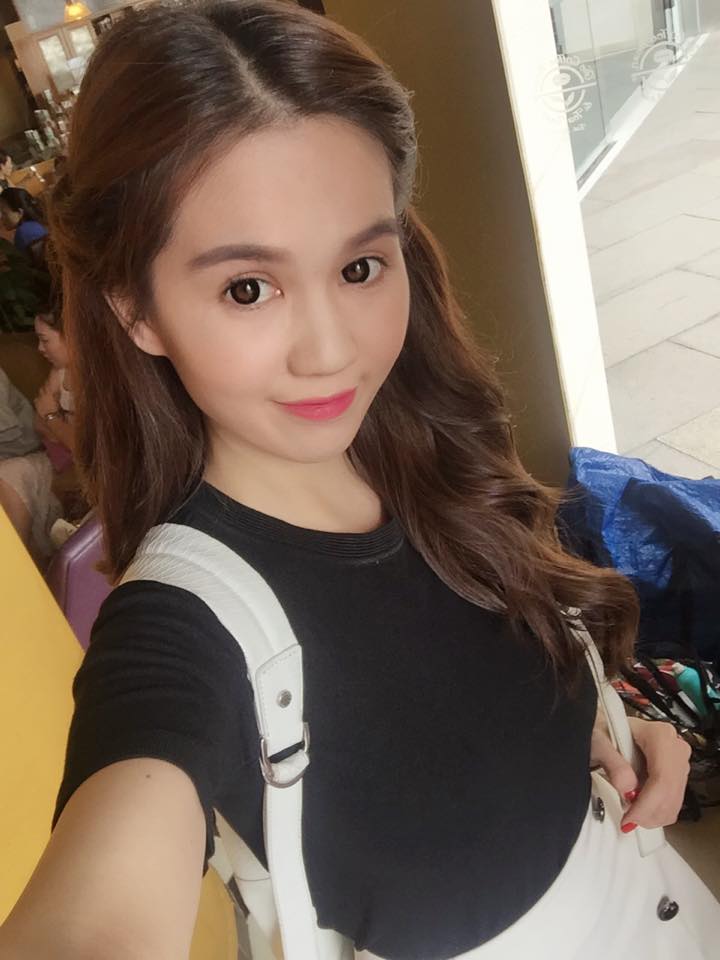 Ngọc Trinh khoe gương mặt baby, dễ thương.