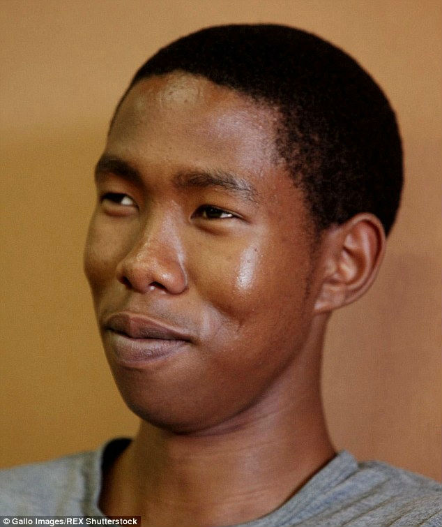 Cháu trai Nelson Mandela bị bắt quả tang hiếp dâm bé gái 15 tuổi