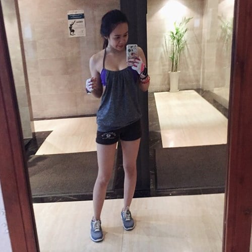 Như Anh luôn tỏ ra rất năng động, khỏe khoắn, việc tập luyện thường xuyên khiến cô nàng luôn dẻo dai trong Shbet16 chơi game trực tuyến thường ngày, tinh thần khoan khoái, vui vẻ hơn. Trên Instagram của mình, Như Anh thường xuyên khoe nụ cười vô tư, quyến rũ của một cô gái yêu đời.