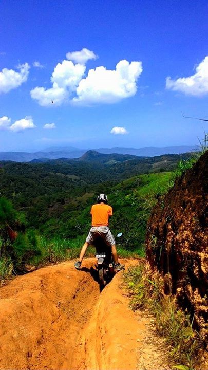 Cảnh sắc thiên nhiên nơi đây kỳ vĩ, thật sự khác nhiều so với những vùng đất Tây Nguyên khác.