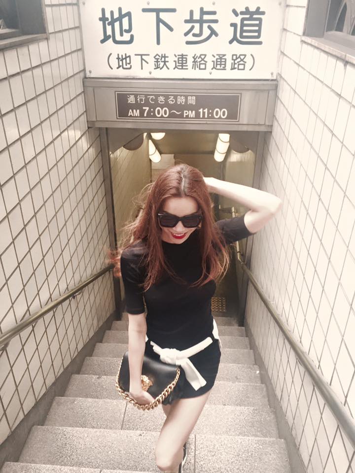 Hồ Ngọc Hà tươi tắn, xì tin.
